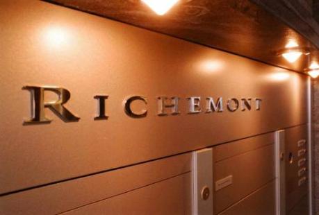 Gele hesjes zitten luxemerk Richemont dwars