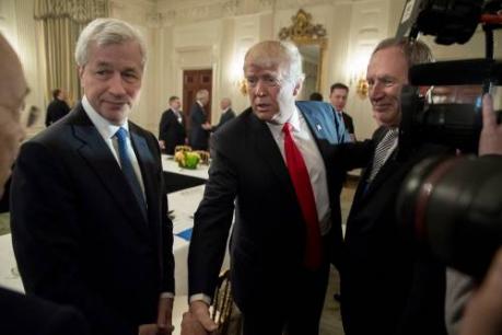 Trump: baas JPMorgan ongeschikt als president