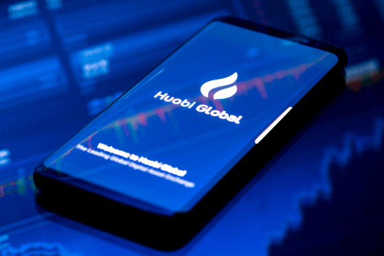  Waves (WAVES), ChainLink (LINK) Spike as Huobi Launches USDT Markets 