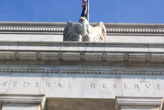Il filo rosso che collega guerra commerciale e politica della Fed