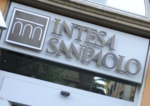 © Ansa. Intesa,con uscite risparmi 657 mln annui