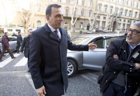 'Strijd Telecom Italia raakt topman'
