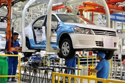 Trung Quốc sẽ tạm ngưng áp phần thuế bổ sung 25% lên xe hơi Mỹ