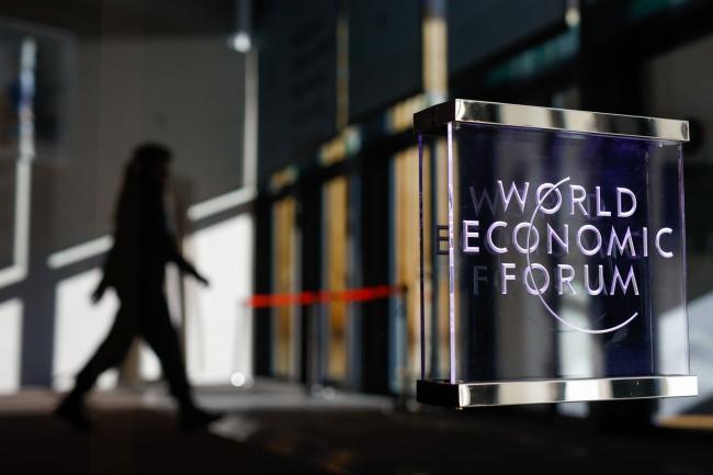 The Davos Elites Still Don't Agree on What's Next for Central Banks 