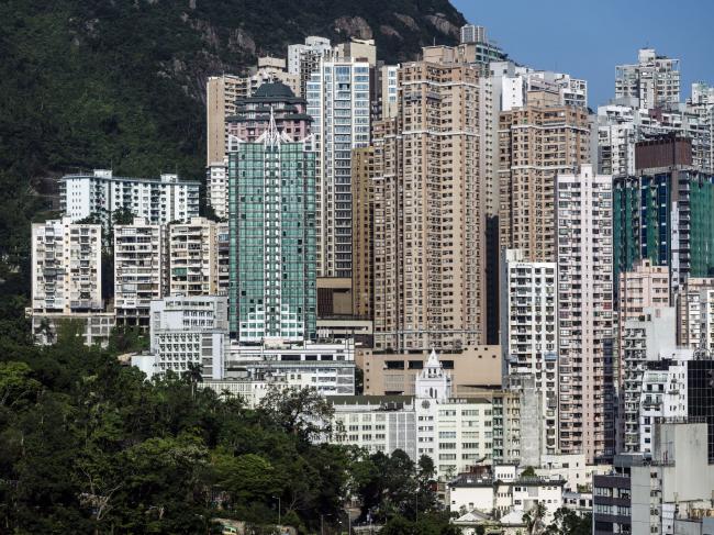 China’s Unruly Borrowers, Oil Risk, Hong Kong Landlords: Eco Day