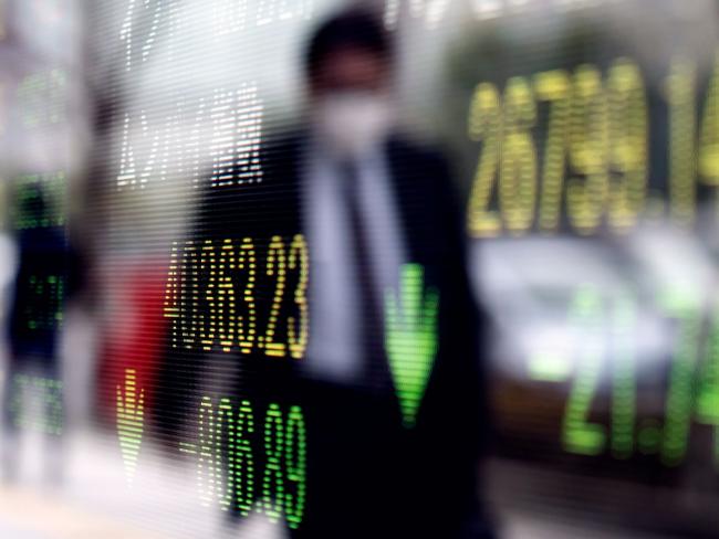 Stocks Tumble With Credit Cracks Showing on Virus: Markets Wrap