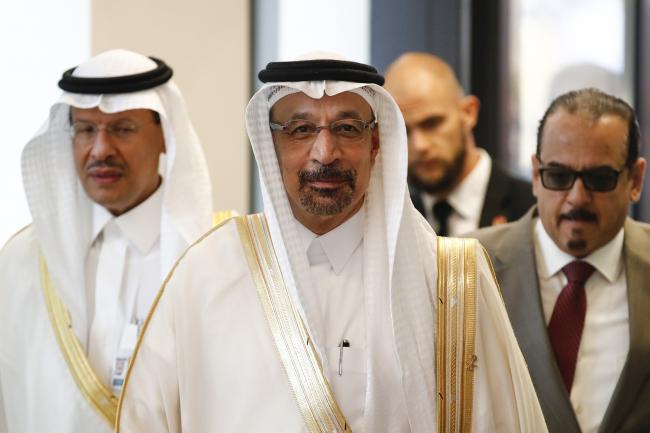 © Bloomberg. Khalid Al-Falih, Saudi Arabia's energy and industry minister, arrives ahead of the 174th Organization Of Petroleum Exporting Countries (OPEC) meeting in Vienna, Austria, on Friday, June 22, 2018.