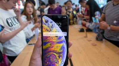Doanh thu điện thoại thông minh tại Trung Quốc tiếp tục lao dốc, điềm không lành cho Apple?