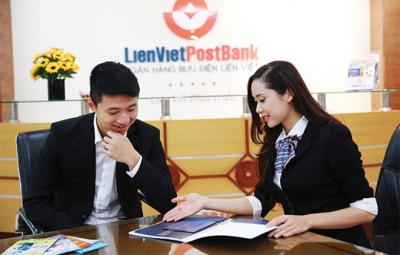 Ba Phó Tổng Giám đốc LienVietPostBank cùng người thân đăng ký thoái toàn bộ vốn