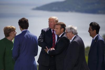 Các lãnh đạo cố gắng cứu vãn truyền thống của các cuộc họp G7