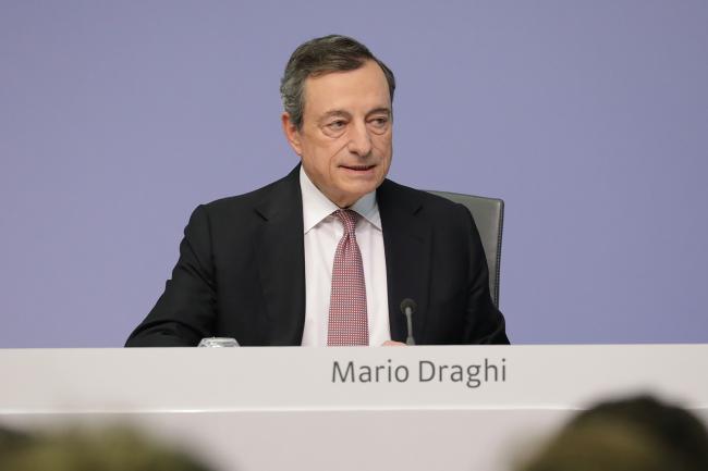 Draghi Signals `Worse and Worse' Outlook Warrants ECB Stimulus