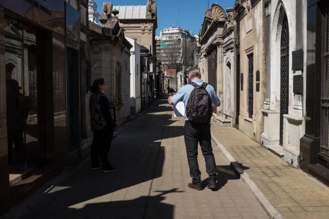 Argentina’s Unofficial Exchange Rate Weakens on New Tourism Tax