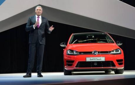 'Volkswagen ontslaat topbestuurder'
