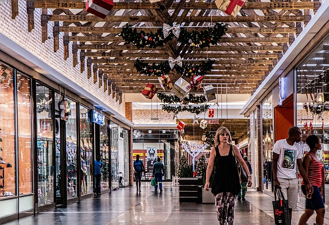 3 Stocks to Profit From Holiday Shopping!
