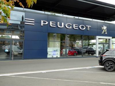 Vì sao Fiat Chrysler sáp nhập với Peugeot?