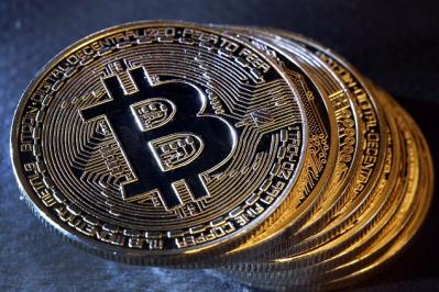 Vượt ngưỡng 8,000 USD chưa bao lâu, Bitcoin lại rớt mạnh hơn 10%
