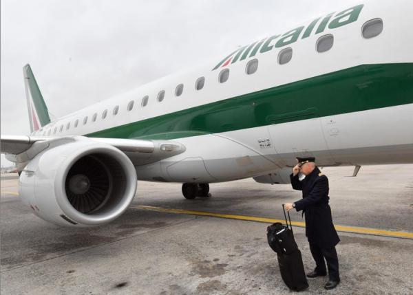 © Ansa. Alitalia: commissari al lavoro su bando