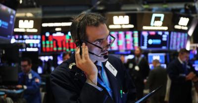 Dow Jones giảm hơn 150 điểm vì đà lao dốc của Boeing và GE