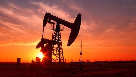 美原油续刷两周半高位！美国使绊俄罗斯+OPEC+减产预期，但警惕沙特减产还能走多远