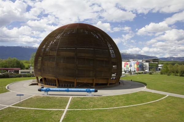 © Ansa. Smre costruisce plotter per il Cern