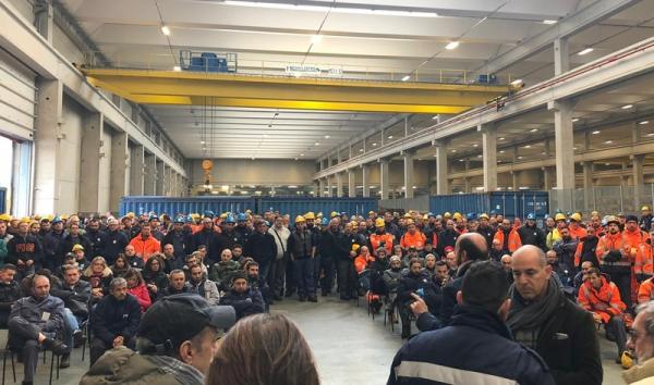 Assemblea lavoratori A.Mittal a Genova