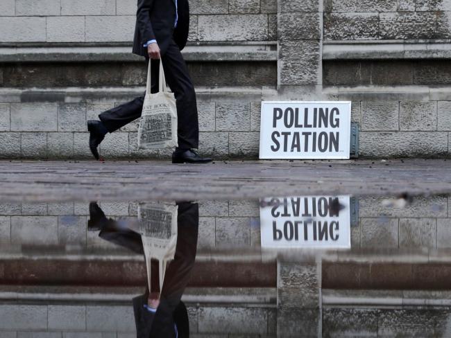 U.K. Politicians Fight First December Winter Election in Almost a Century