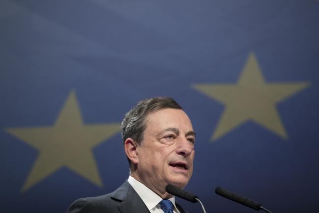 © Bloomberg. Mario Draghi, president of the European Central Bank (ECB), speaks during Euro Finance Week in Frankfurt, Germany, on Friday, Nov. 18, 2016.  Photographer: Jasper Juinen/Bloomberg