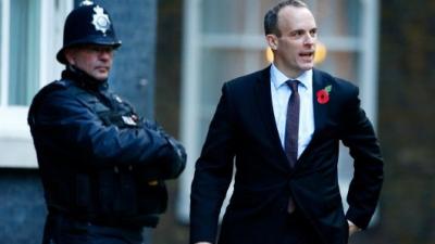Bảng Anh lao dốc sau khi Bộ trưởng phụ trách Brexit của Anh từ chức