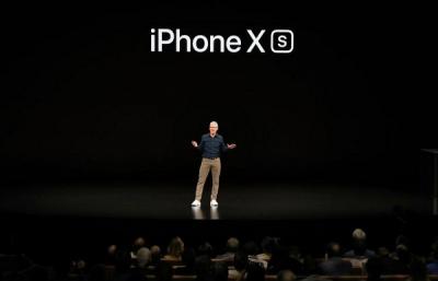 Apple có đang tính giá quá cao cho iPhone?