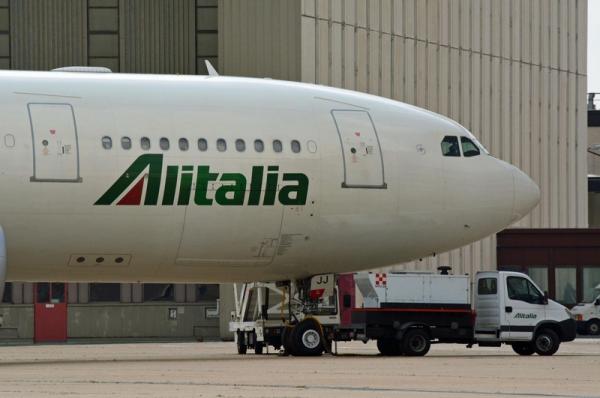 © Ansa. Alitalia: Di Maio, vediamo conti