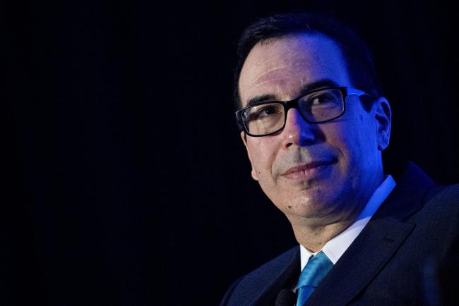 © Bloomberg. Steven Mnuchin, U.S. Treasury secretary, listens to a question during an Economic Club of Washington conversation in Washington, D.C., U.S., on Friday, Jan. 12, 2018.