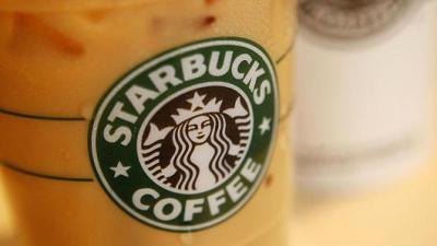 Nestle trả 7.15 tỷ USD để được quyền bán cà phê của Starbucks