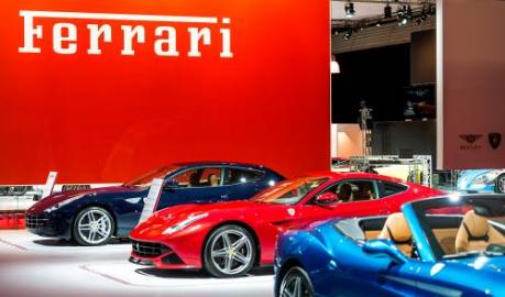 Ferrari zet flink in op hybride-motoren