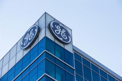 General Electric thay CEO, dùng nhân sự bên ngoài