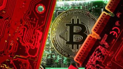 Bitcoin có lúc vượt ngưỡng 11,700 USD