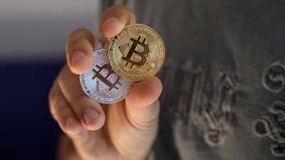 Giá Bitcoin “bốc hơi” 200 USD sau khi NHTW Trung Quốc ra lệnh cấm về ICO