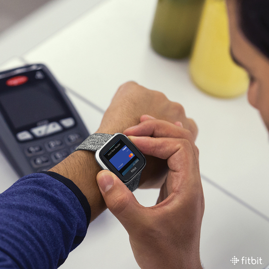 Nexi porta pagamenti su tracker Fitbit
