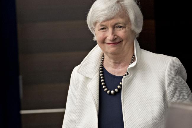 © Bloomberg. Janet Yellen, chair of the U.S. Federal Reserve, arrives to a news conference following a Federal Open Market Committee (FOMC) meeting in Washington, D.C., U.S., on Wednesday, Sept. 20, 2017. Federal Reserve officials set an October start for shrinking their $4.5 trillion stockpile of assets, moving to unwind a pillar of their crisis-era support for the economy. They continued to forecast one more interest-rate hike later this year.