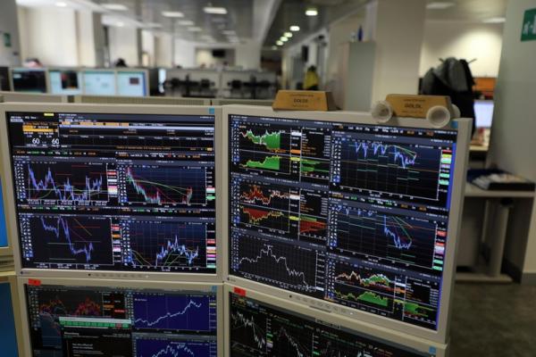 Spread Btp-Bund cala a 274 punti base