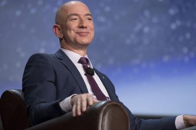 Tận dụng lúc cổ phiếu đạt mức kỷ lục, Jeff Bezos bán 1.3% cổ phần tại Amazon