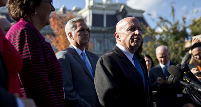 © Bloomberg. Representative Kevin Brady, a Republican from Texas and chairman of the House Ways and Means Committee, center, speaks to members of the media after a meeting with U.S. President Donald Trump at the White House in Washington, D.C., U.S., on Thursday, Nov. 2, 2017. The House tax bill released Thursday preserves the carried interest tax break despite Trump and GOP leaders' promise to do away with loopholes for the wealthy.