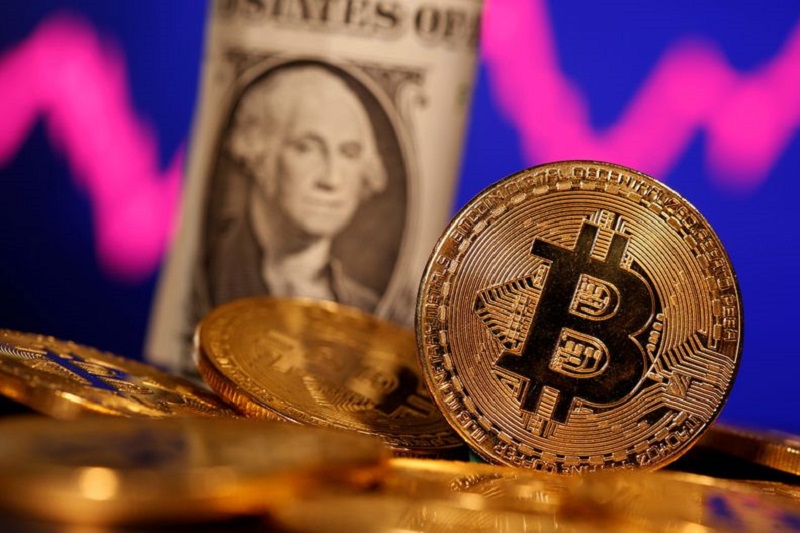 Bitcoin Eyes Highs; U.S. ETF Launch 'Almost Definitely' Coming