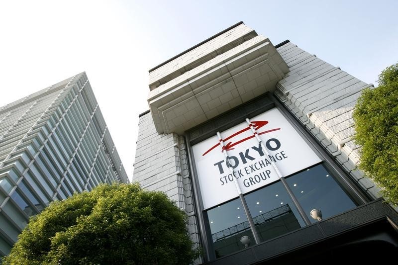 © Reuters.  Japan stocks higher at close of trade; Nikkei 225 up 0.05%