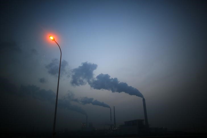© Reuters. U.S. Senate confirms top EPA air quality official despite concerns