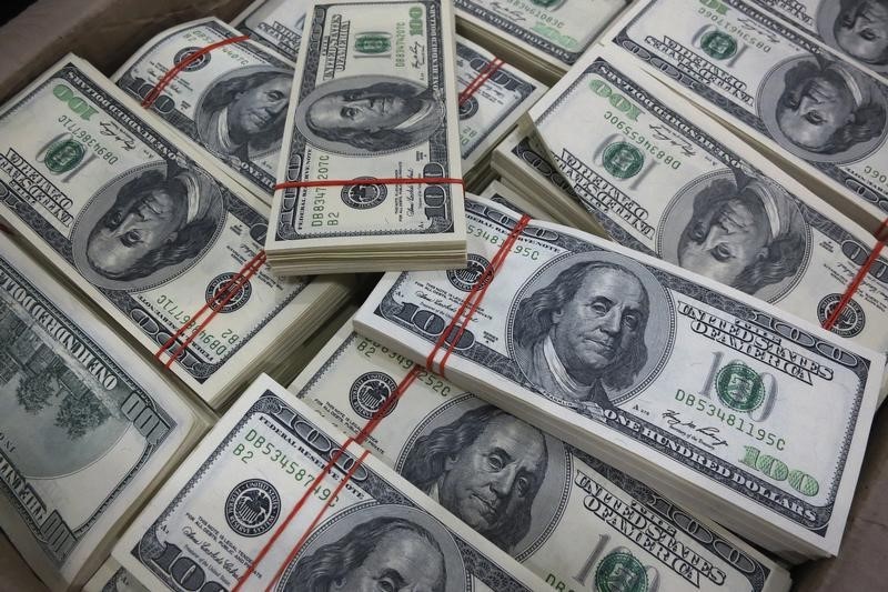 Dolar AS Masih Bergerak Turun Usai Rilis Data Inflasi Cukup Stabil