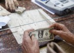 Доллар превысил 67 рублей впервые с февраля