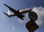 Aéreas recuam com preços dos combustíveis e risco de desabastecimento