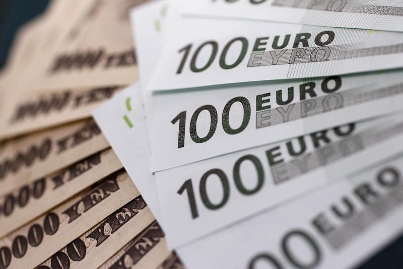 Forex - EUR/JPY naik pada masa dagang Asia