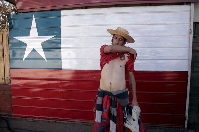 © Reuters. As Chaos Engulfs Chile, a Booming Economy Suddenly Faces a Bust