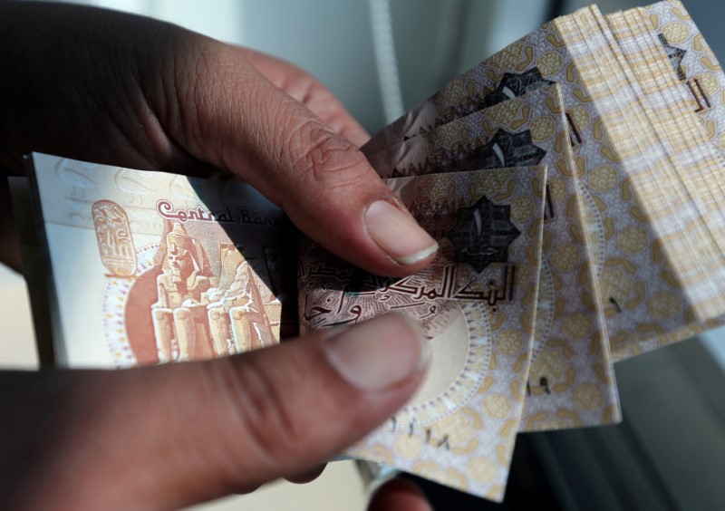 سعر صرف الدولار يتراجع مقابل الجنيه المصري بأكثر من 4 خلال شهرين